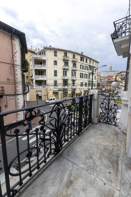Cavour Guest House 文蒂米利亚 外观 照片