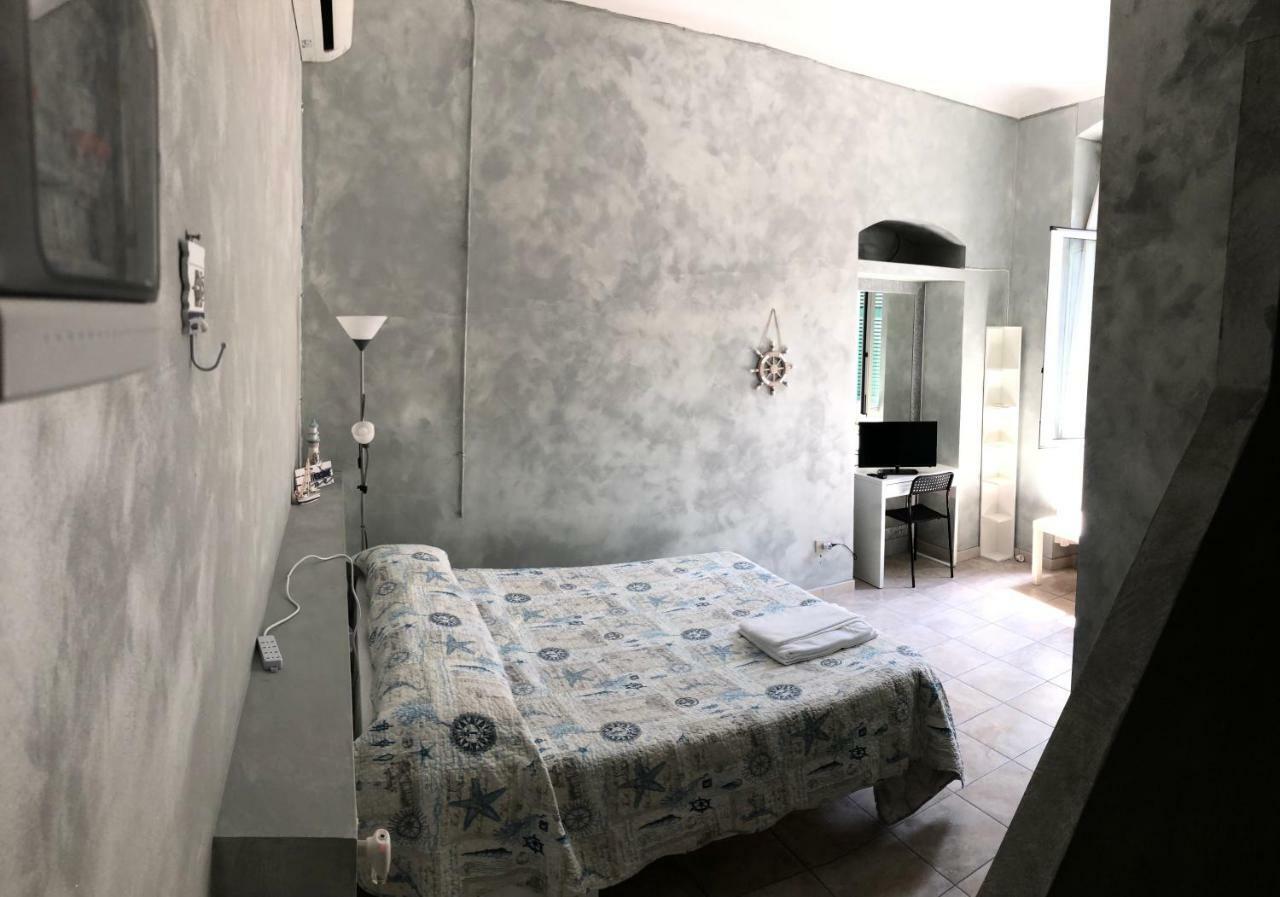 Cavour Guest House 文蒂米利亚 外观 照片